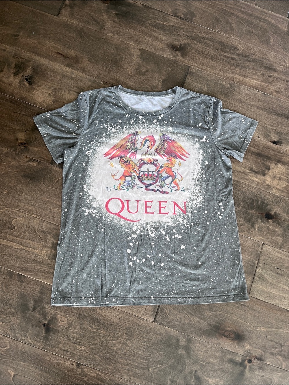 Queen Band Tee